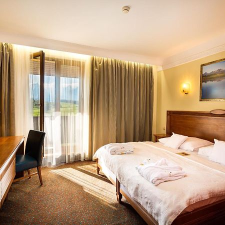 Hotel International Велка Ломница Екстериор снимка