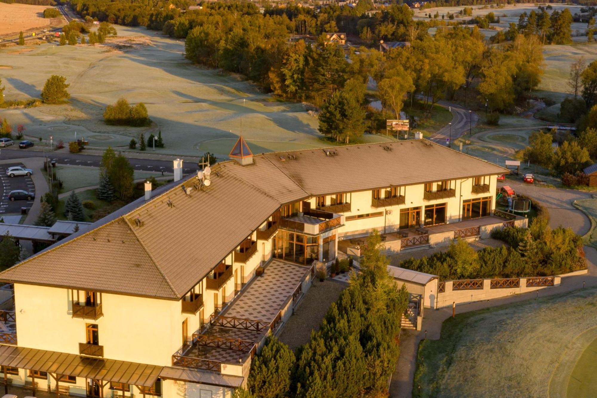 Hotel International Велка Ломница Екстериор снимка